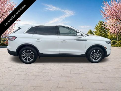 Used 2023 Lincoln Nautilus FWD w/ Premium Package image 9