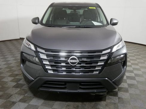 Used 2025 Nissan Rogue SV image 8