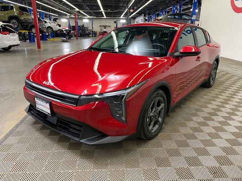 Used 2025 Kia K4 LXS image 5