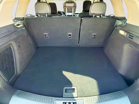 Used 2025 Lincoln Corsair Reserve image 32