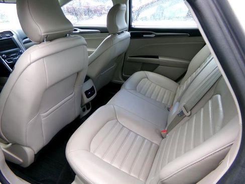 Used 2018 Ford Fusion Energi SE image 32