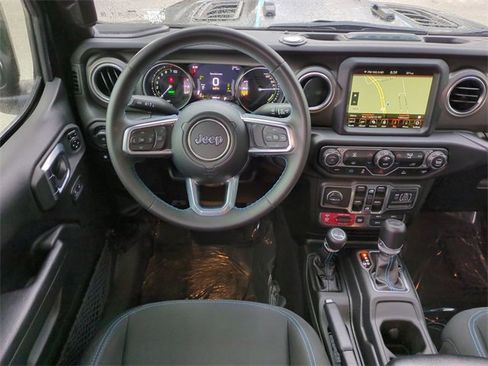 Used 2023 Jeep Wrangler Unlimited Rubicon 4xe image 15