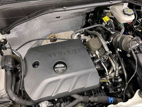 Used 2020 Buick Encore GX Essence w/ Advanced Technology Package AWD/4WD image 29