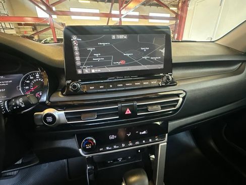 Used 2021 Kia Seltos SX w/ SX Sunroof Package AWD/4WD image 21