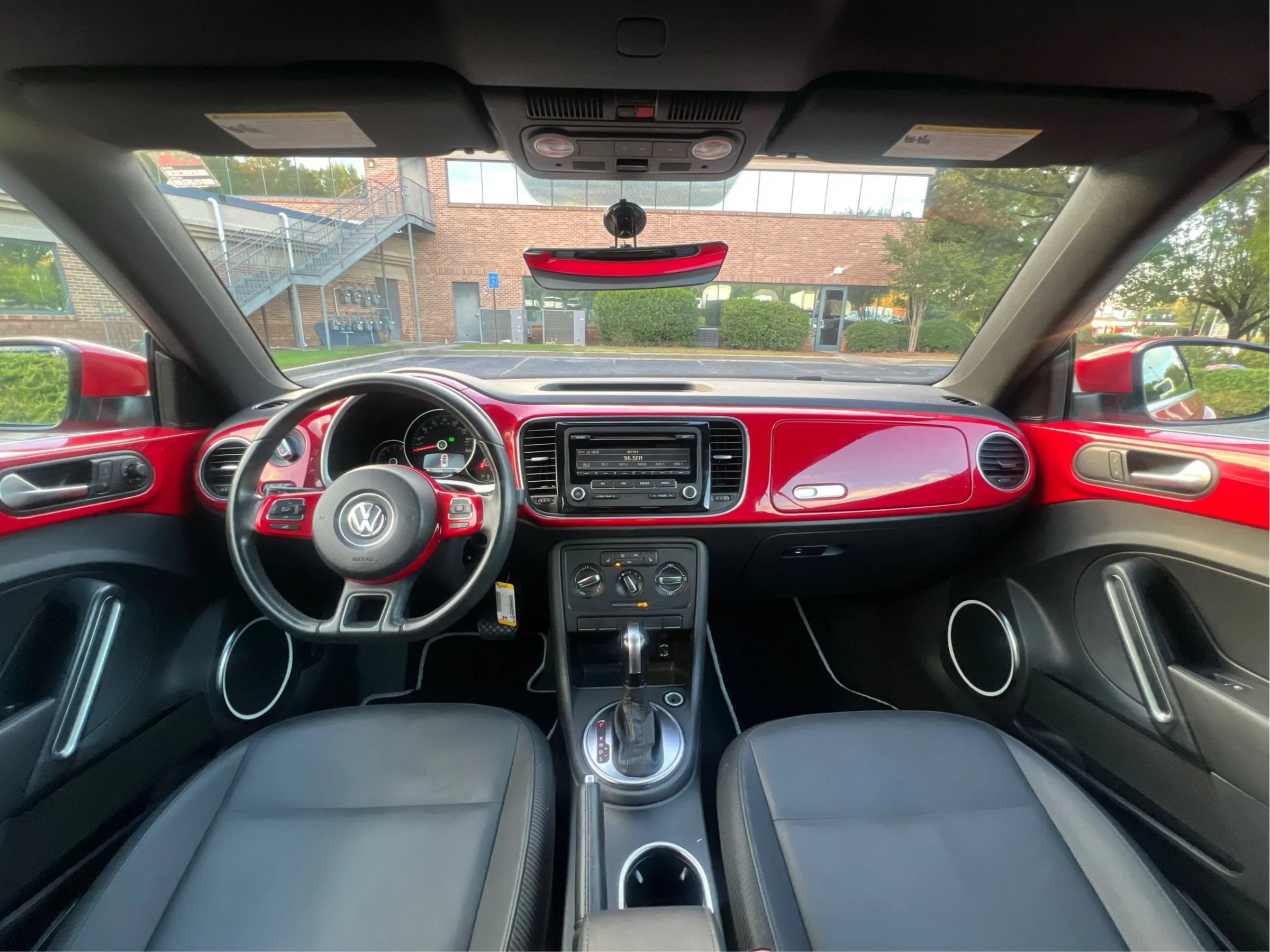 Used 2014 Volkswagen Beetle 2.5 FWD image 28