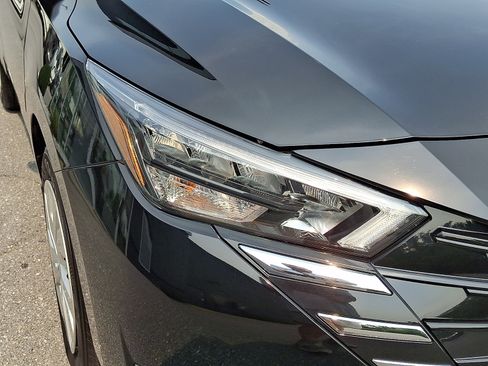 Certified 2025 Nissan Versa S w/ Trunk Package FWD image 10