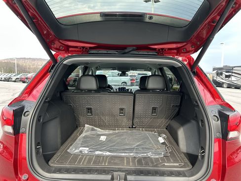 Used 2023 Chevrolet Equinox Premier image 19