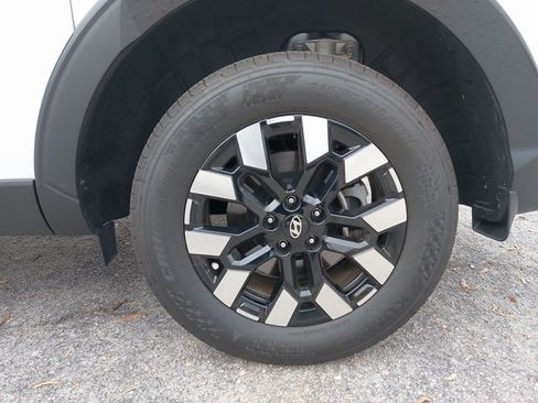 Used 2025 Hyundai Santa Cruz SE image 33