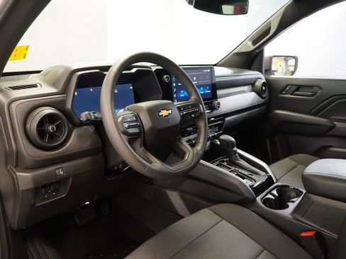Certified 2025 Chevrolet Colorado W/T w/ Advanced Trailering Package RWD image 6