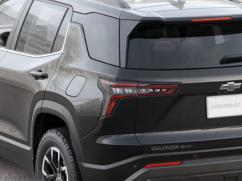 New 2026 Chevrolet Equinox LT w/ Midnight Edition FWD image 19