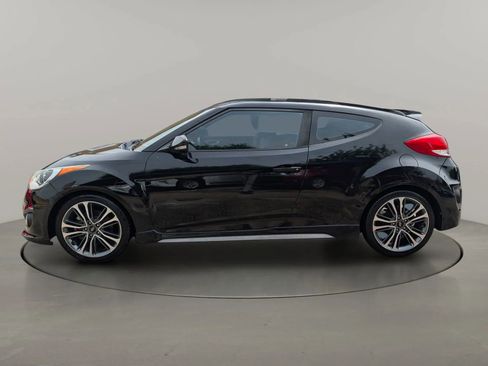 Used 2016 Hyundai Veloster Turbo FWD image 2