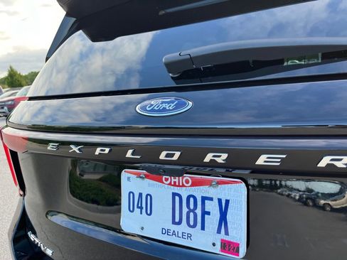 Used 2025 Ford Explorer Active image 5