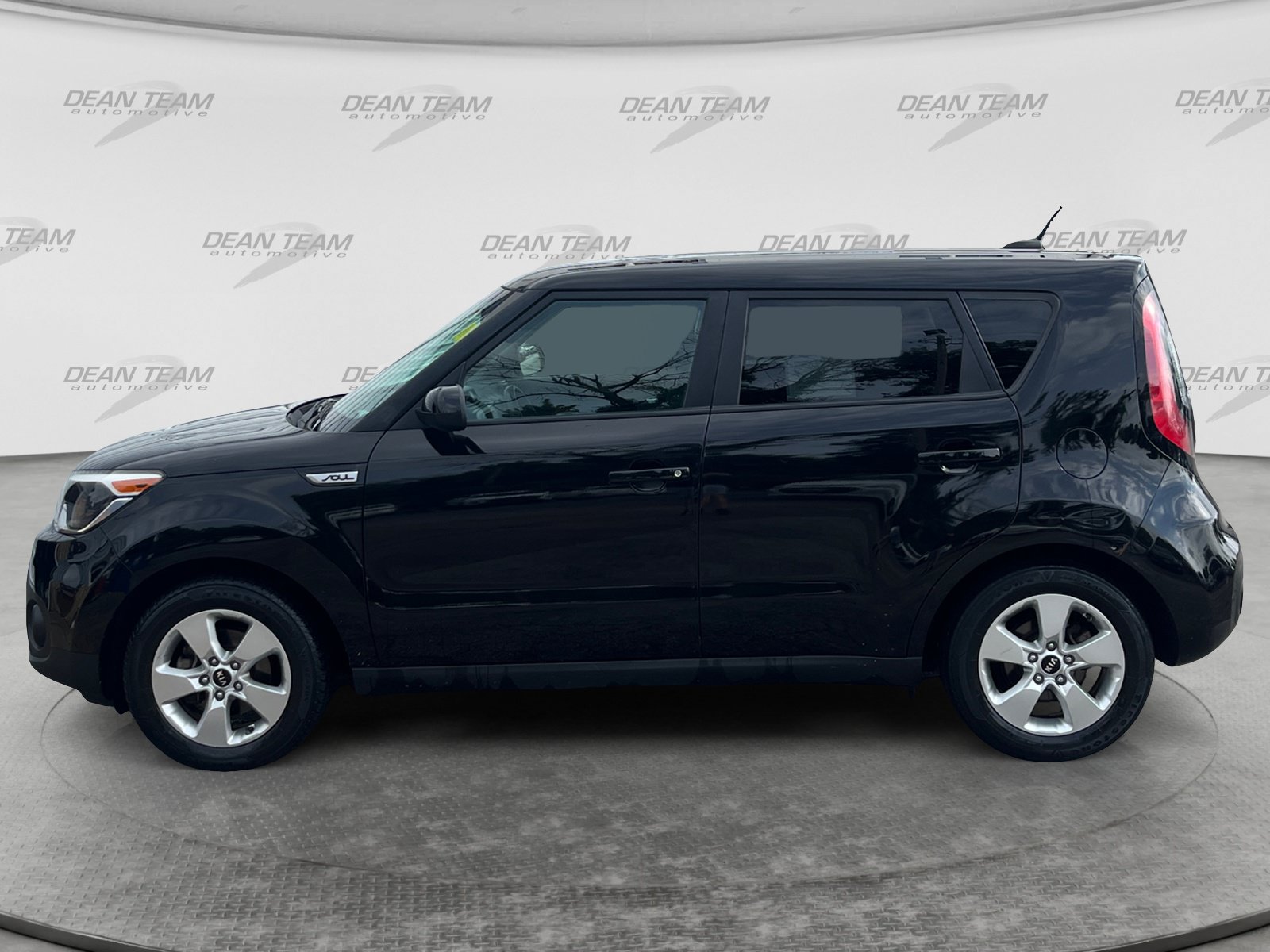 Used 2018 Kia Soul FWD image 4
