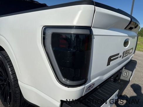 Used 2021 Ford F150 Lariat w/ Equipment Group 502A High AWD/4WD image 11