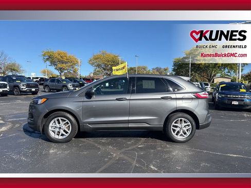 Used 2024 Ford Edge SEL image 9