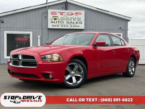 Used 2011 Dodge Charger Rallye RWD image 1