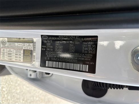 Certified 2025 Hyundai Tucson SE image 58