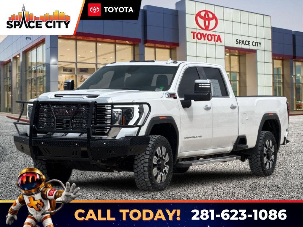 Used 2024 GMC Sierra 3500 Denali w/ Technology Package AWD/4WD image 1