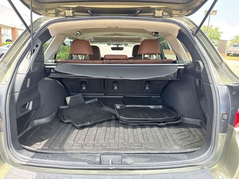 Used 2018 Subaru Outback 3.6R Touring AWD/4WD image 22