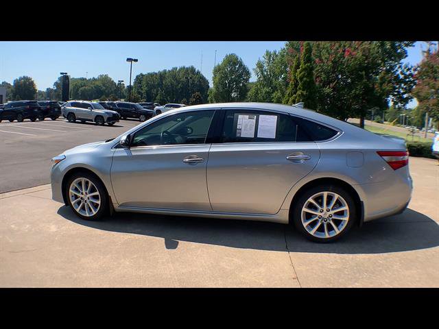 Used 2015 Toyota Avalon Limited FWD image 5