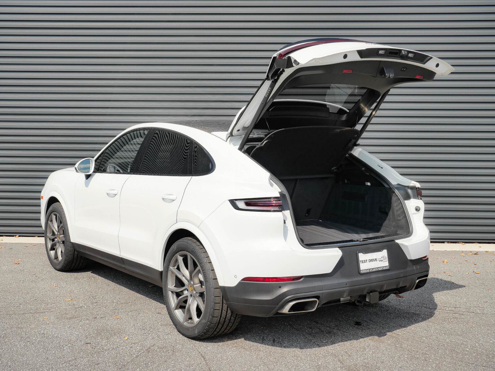 Used 2024 Porsche Cayenne Coupe AWD/4WD image 33