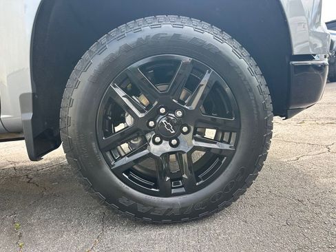 Used 2024 Chevrolet Silverado 1500 Custom Trail Boss w/ LPO, Dark Essentials Package AWD/4WD image 13