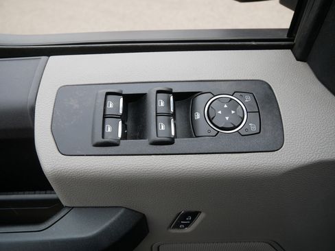 Certified 2017 Ford F150 XL w/ Equipment Group 101A Mid image 20