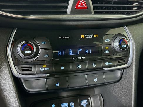 Used 2020 Hyundai Santa Fe SEL w/ Convenience Package image 7
