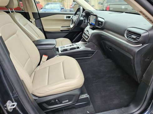 Certified 2023 Ford Explorer XLT w/ Equipment Group 202A image 12