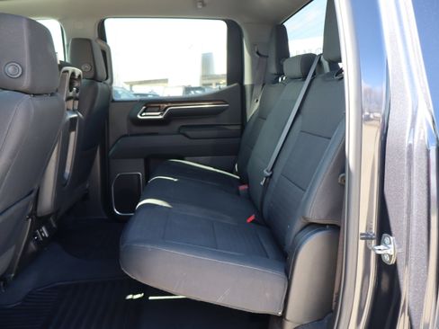 Used 2024 Chevrolet Silverado 1500 LT image 10