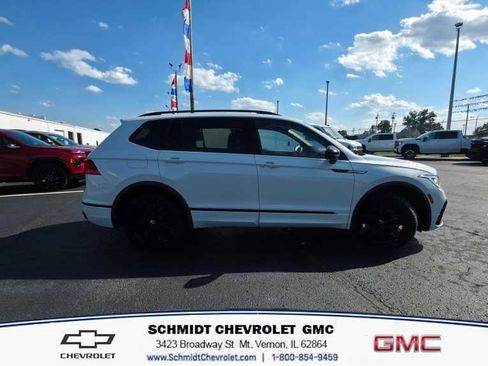 Used 2022 Volkswagen Tiguan SE R-Line AWD/4WD image 4
