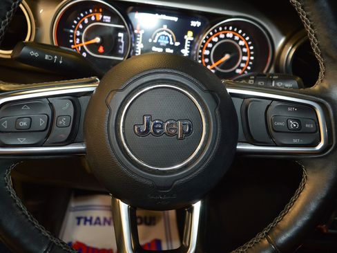 Used 2018 Jeep Wrangler Unlimited Sahara w/ Dual Top Group image 18