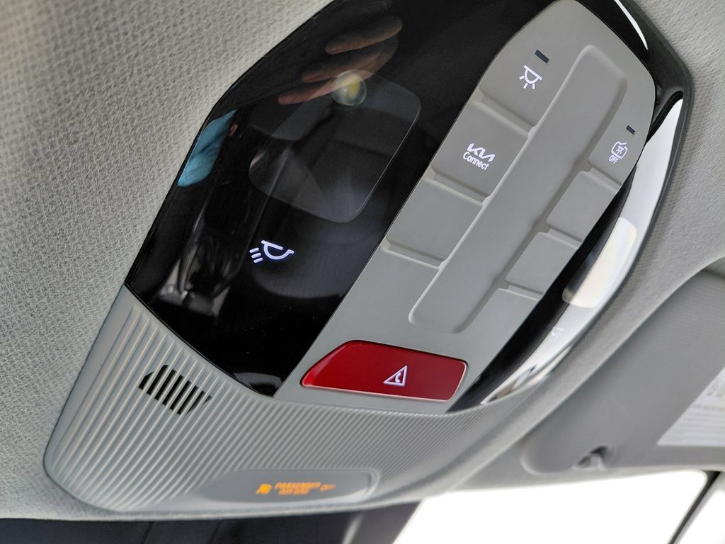 Used 2025 Kia K4 FWD image 31