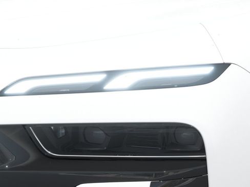 New 2026 BMW 740i w/ Premium Package image 6