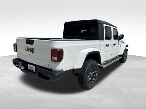 New 2026 Jeep Gladiator Sport AWD/4WD image 8