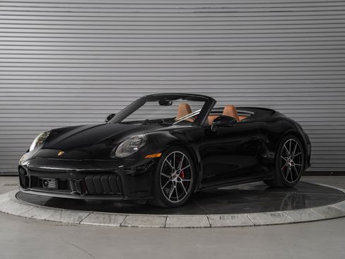 Used 2026 Porsche 911 Carrera 4 GTS AWD/4WD image 1
