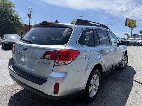 Used 2014 Subaru Outback 2.5i Premium AWD/4WD image 5