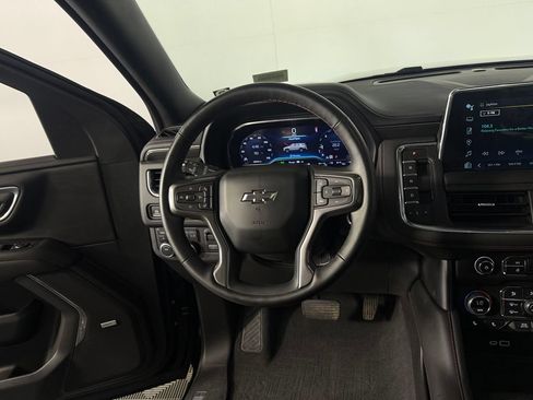 Used 2024 Chevrolet Suburban RST w/ Luxury Package AWD/4WD image 13