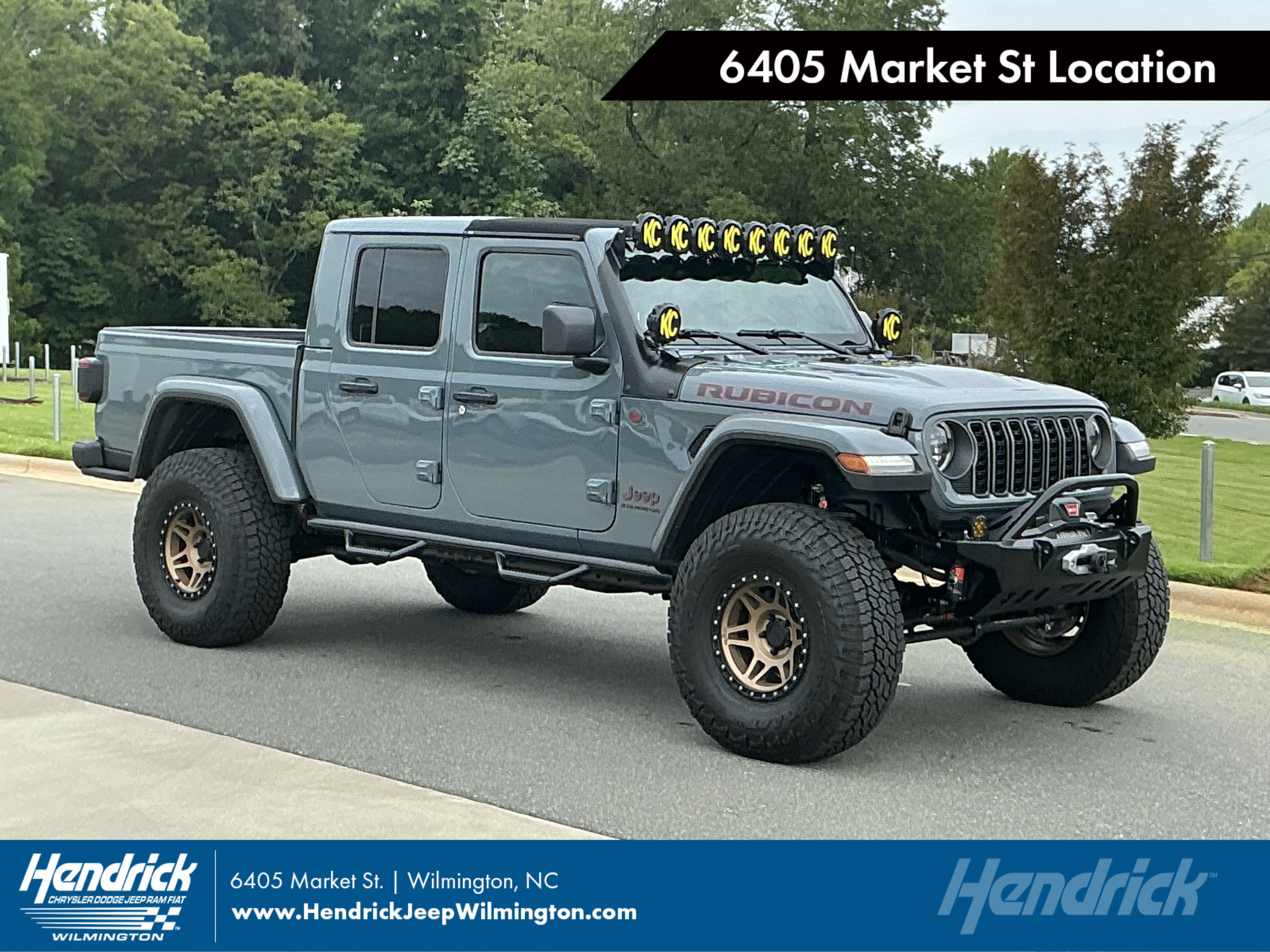 Used 2025 Jeep Gladiator Rubicon AWD/4WD image 1