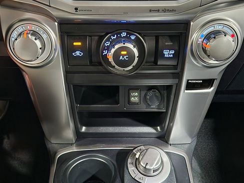 Used 2016 Toyota 4Runner SR5 Premium AWD/4WD image 37