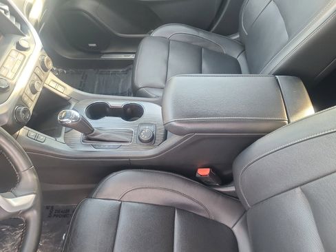 Used 2017 GMC Acadia SLT image 15