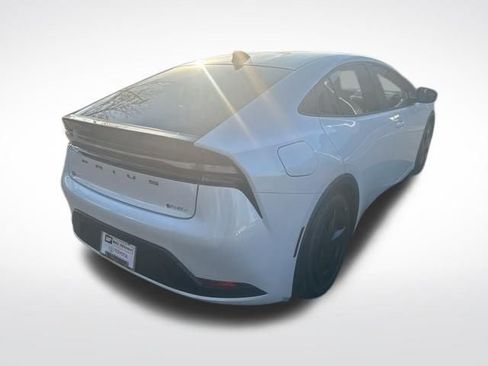 New 2026 Toyota Prius Plug-In Hybrid FWD image 5