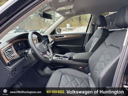 Certified 2025 Volkswagen Atlas SE image 15