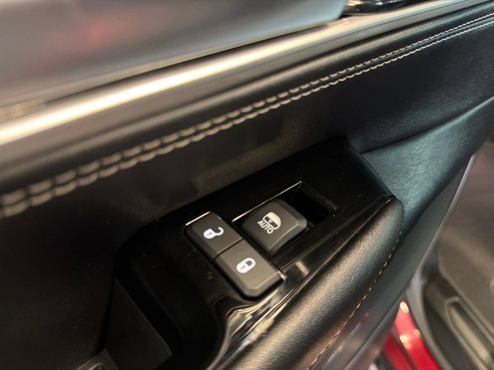 Used 2024 Jeep Wagoneer Series II AWD/4WD image 16