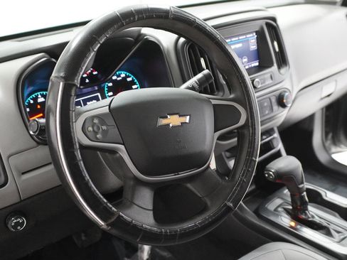 Used 2020 Chevrolet Colorado W/T w/ WT Convenience Package RWD image 10