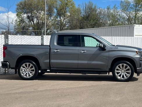 Used 2022 Chevrolet Silverado 1500 High Country AWD/4WD image 3