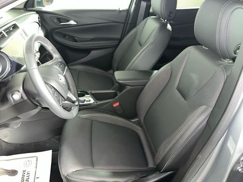 Used 2023 Buick Encore GX Select w/ Sport Touring Package FWD image 15