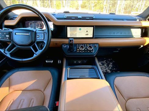 Used 2021 Land Rover Defender 90 X image 14