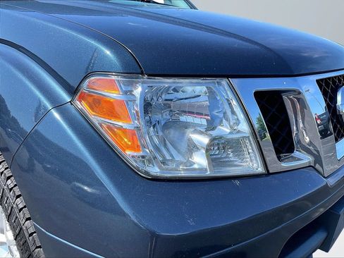 Used 2015 Nissan Frontier SV AWD/4WD image 29