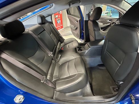 Used 2017 Chevrolet Volt LT w/ Comfort Package FWD image 41